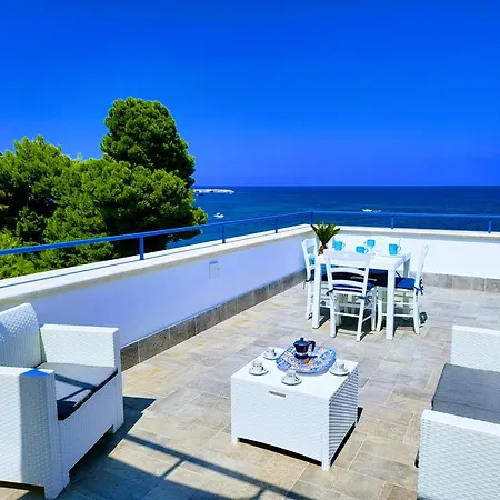 Pearl With Sea Access & Shared Pool סנטה פלביה